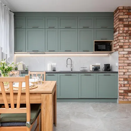 Szeligowska, Sun & Snow