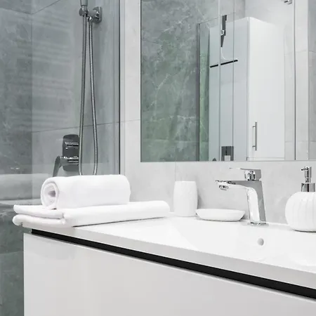 Szeligowska, Sun & Snow Daire